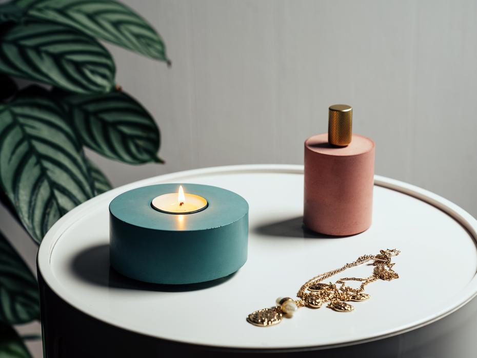 CONCRETE & WAX Teal and Blush Simplicity